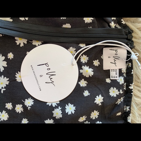 Dress - Picture 2 of 3